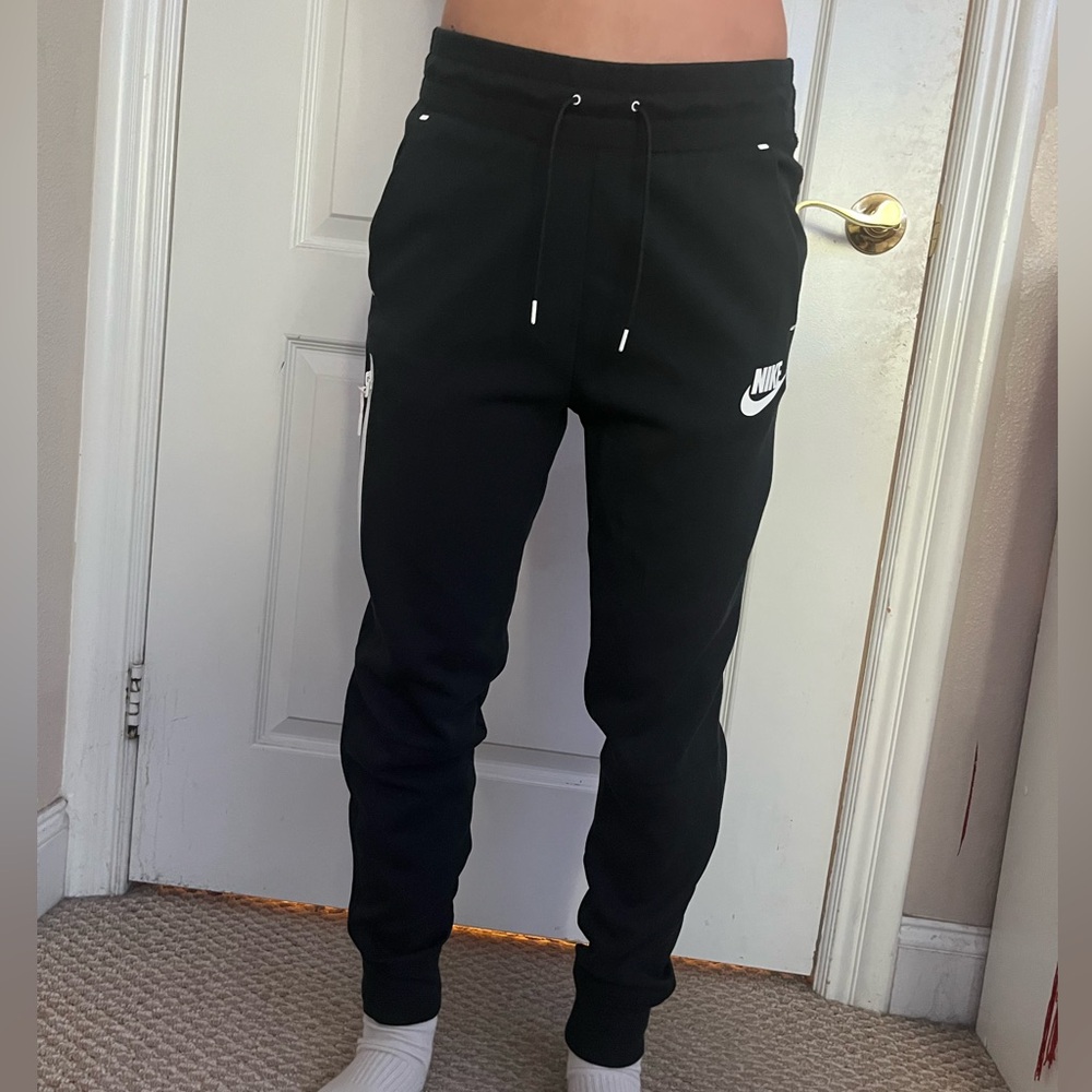 black nike sweatpants